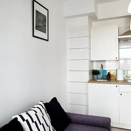 アパート Apartament Mewa 5 *