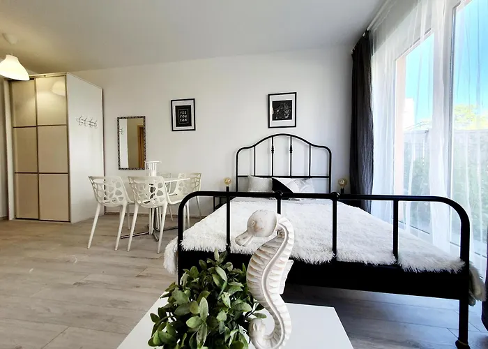 아파트 Apartament Mewa 5 *